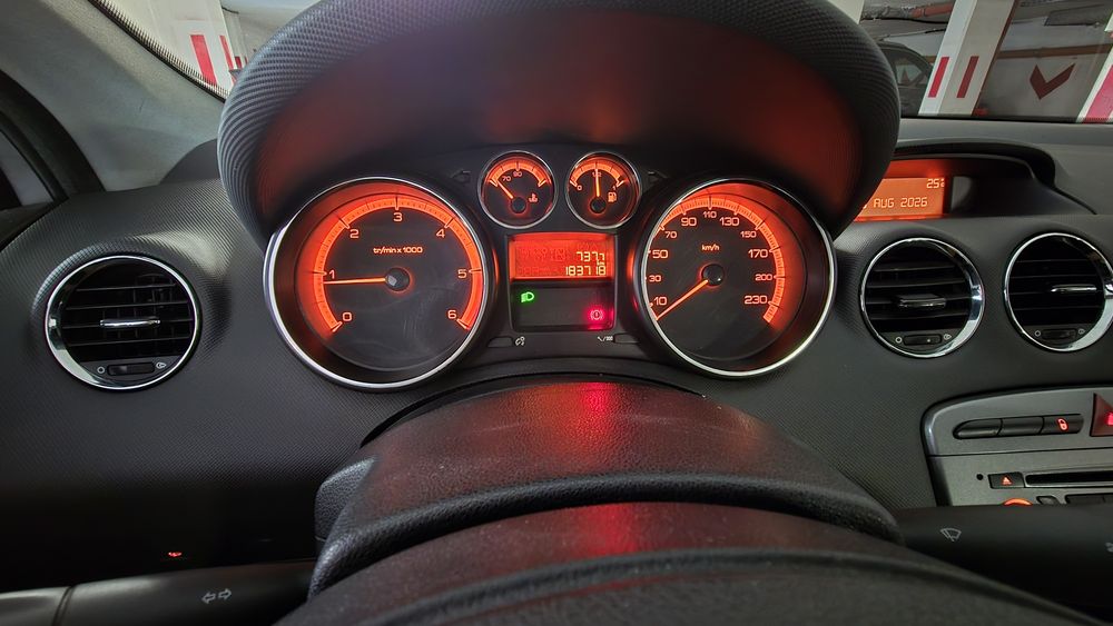 Peugeot 308 SW 2010 184 000км