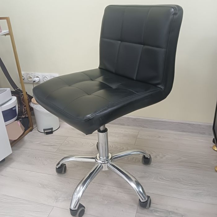 Работен стол маникюр