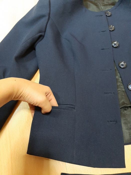 Отличный костюм . Пиджак юбка.