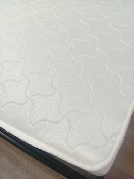 Матрас новый продаю.