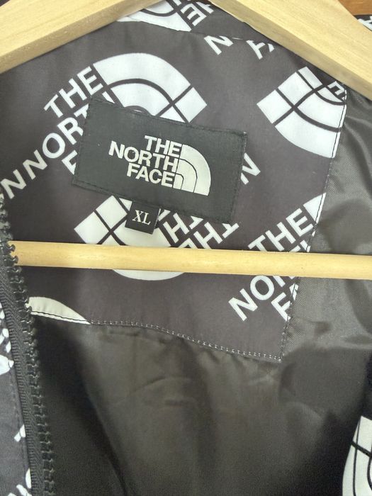 North Face яке.