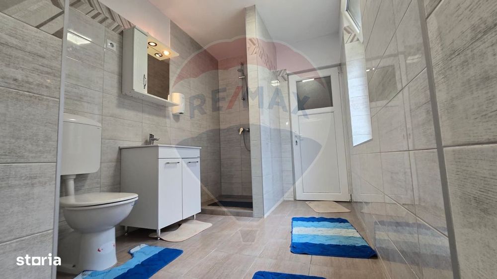 Casă / Vilă cu 3 camere de vânzare în zona Central