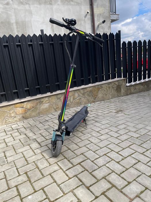 Vând trotinetă  electrică