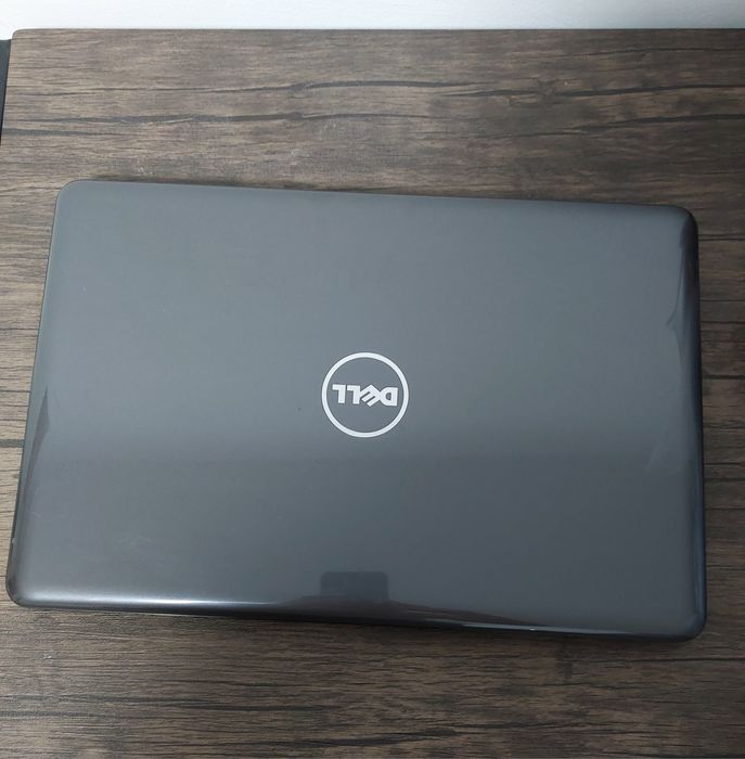 Laptop Dell Inspiron  5567 -  Defect