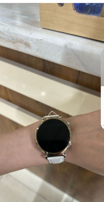 Смарт        часы