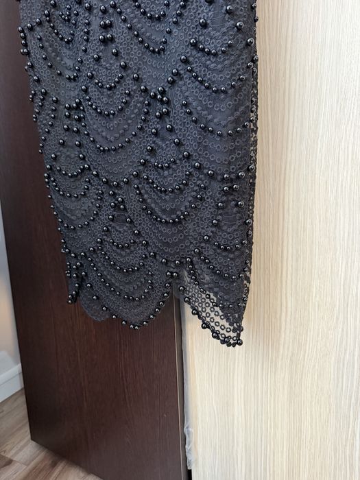 Rochie neagra cu perle