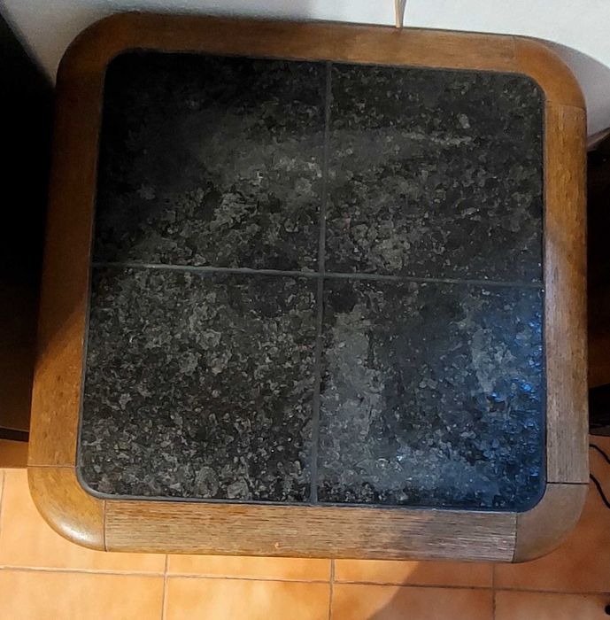 Vând masă de cafea din lemn