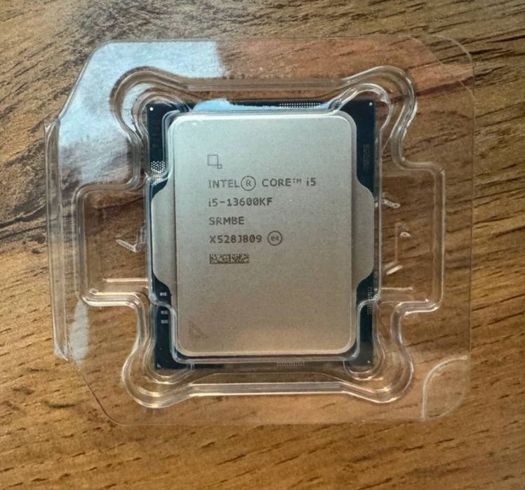 Intel i5 13600kf