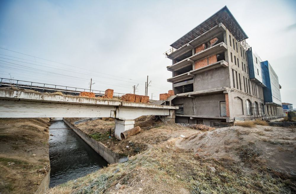 Продаётся помещение 2135 кв.м на перекрестке Новомосковской/Кольцевой