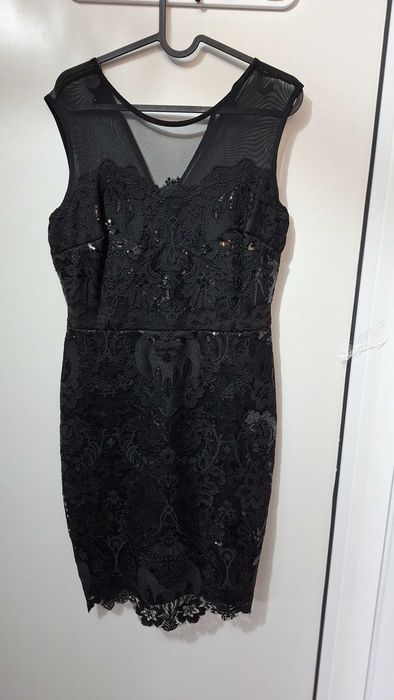 JW Jessica Wright  дантелена с V-деколте и прозрачна горна част EU 40