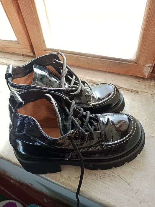 Күздік аяқ киім сәнді жылтыр