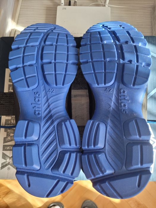 Pantofi de muncă nr 43 preț 300 de lei