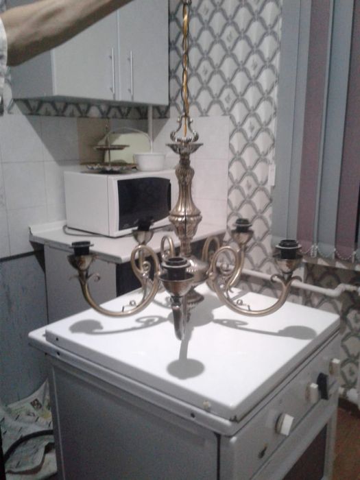 люстра в хорошем состоянии