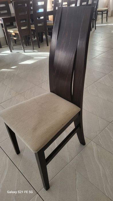 Масивен стол за трапезария