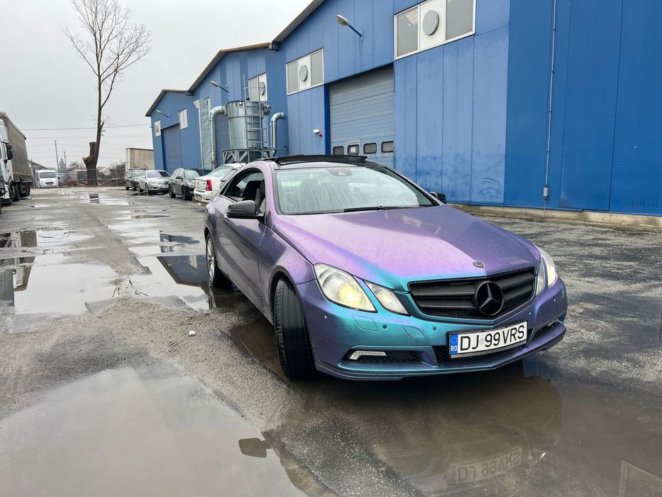 Vând Mercedes e 220