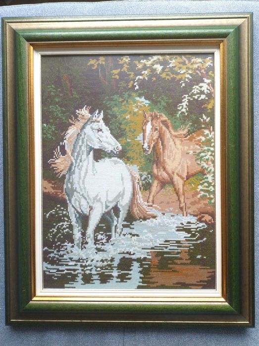 Гоблен Коне в реката - работен през 90те с рамка