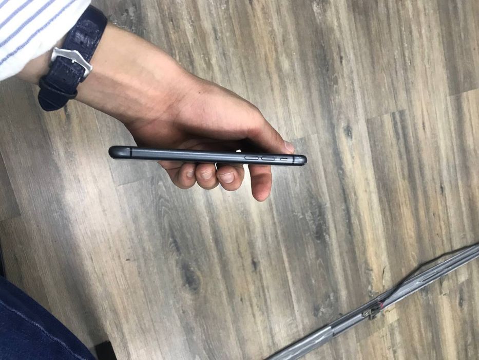 Iphone 11 sotiladi