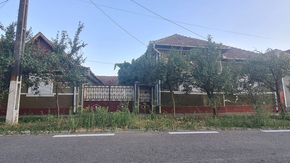 Vând casă+grădină, localitatea Apateu, județul Arad