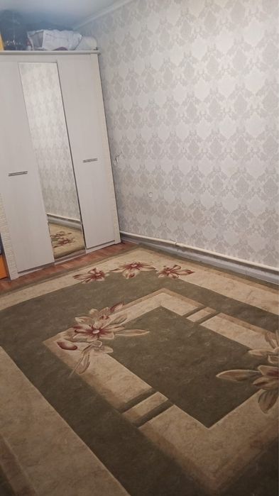 Ақтөбеде 3 бөлмелі кең жер үй сатылады!