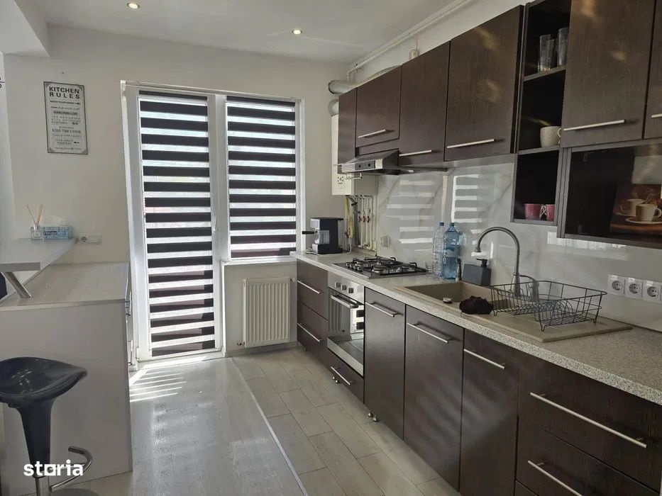 Unirii - Inchiriere apartament 2 camere + loc de parcare - Str. Trifoi