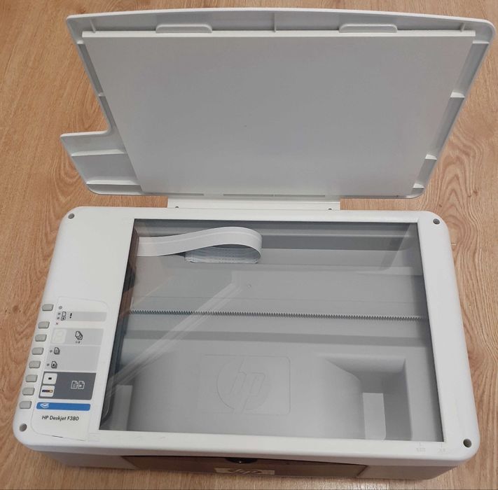 Принтер и сканер HP Deskjet F380