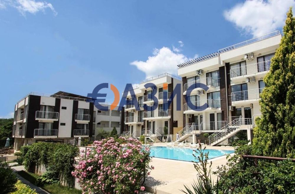 Продава се Тристаен апартамент в к.к. Слънчев бряг - 70 кв.м за 612 €/кв.м - Снимка #3