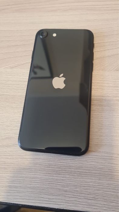 iPhone se2. 2020.