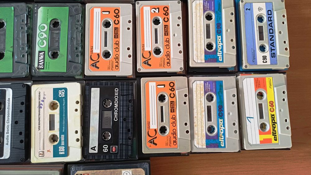 Casete audio de colectie, 27 bucati