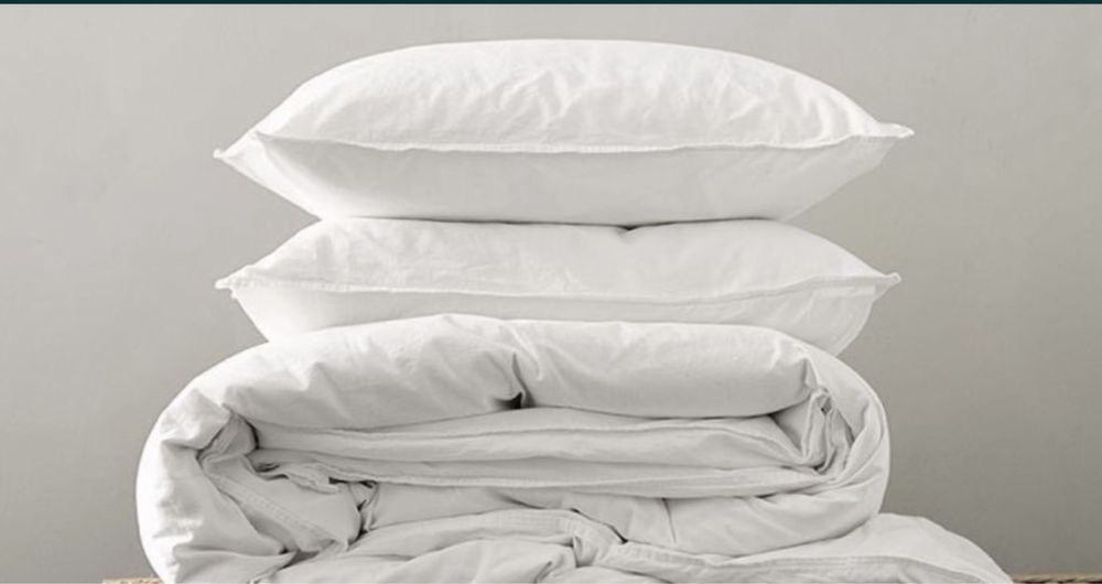 Белое постель для гостинец