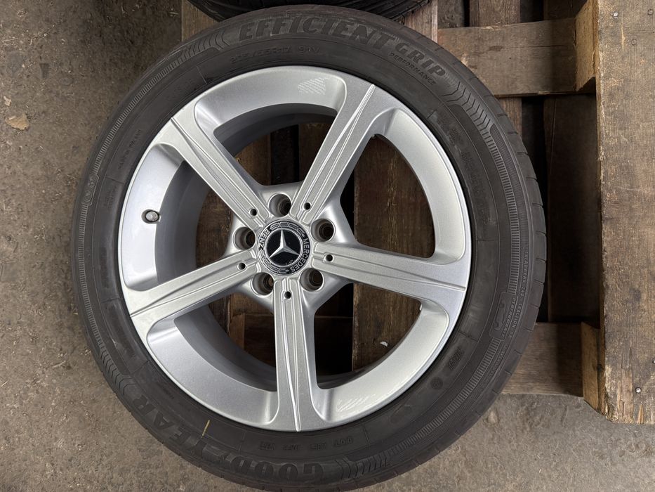 Jante Mercedes A klasse B klasse CLA GLA cu anvelope vara GoodYear  205/55 17