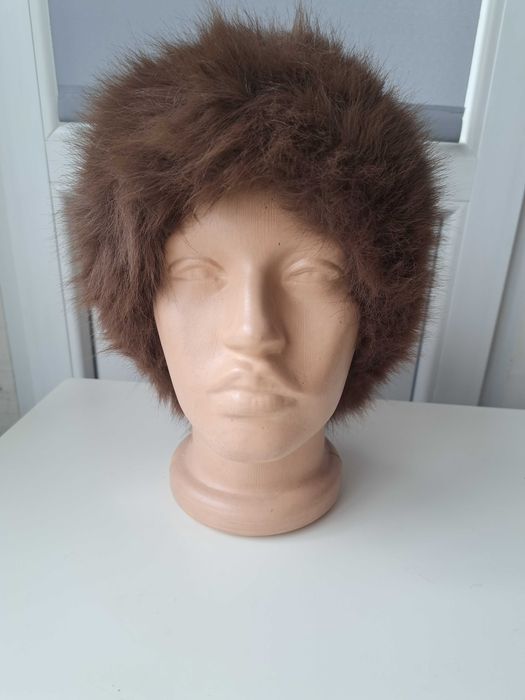 Нова пухкава дамска шапка