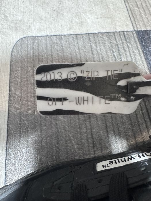 off white 3.0 canvass