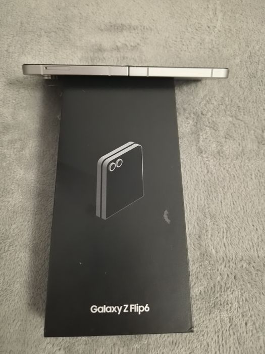 Samsung Z flip 6