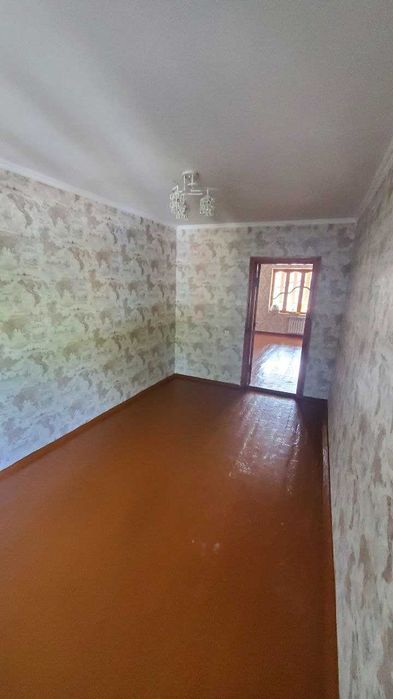 Срочно продаётся 4-комнатная квартира