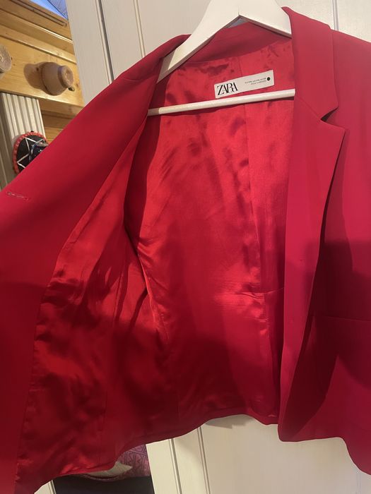 Sacou rosu Zara captuseala satin XL