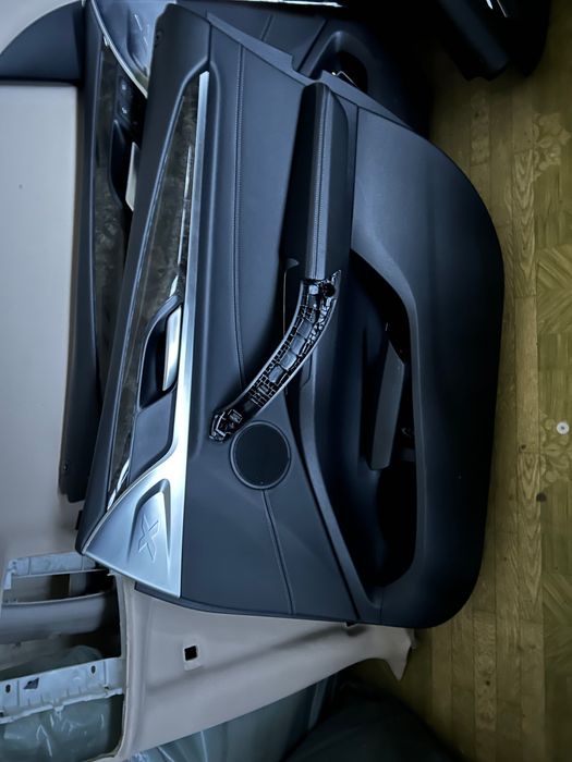 Bmw G01 рекаро салон