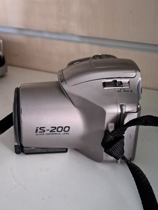Фотоаппарат OLYMPUS  IS-300, IS-200