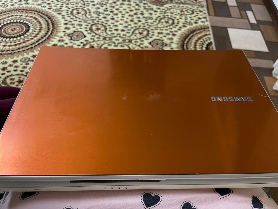 Продаю ноутбук на запчясти