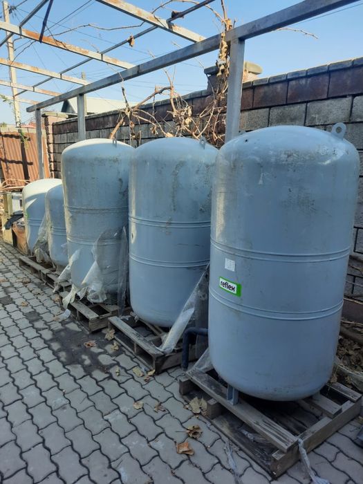 Продам расширительные бочки