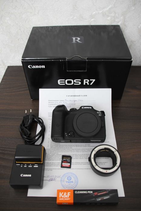 Фотоаппарат Canon EOS R7 + Адаптер EF-EOS R + SanDisk 256GB (200MB/s)