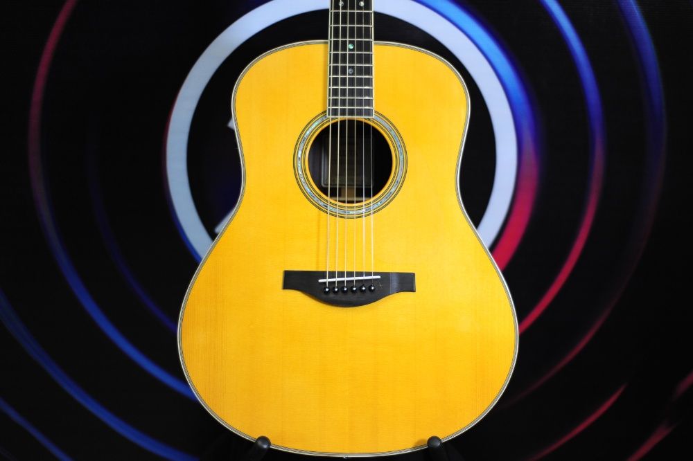 Гитара с необычным звучание YAMAHA Trans-Acoustic