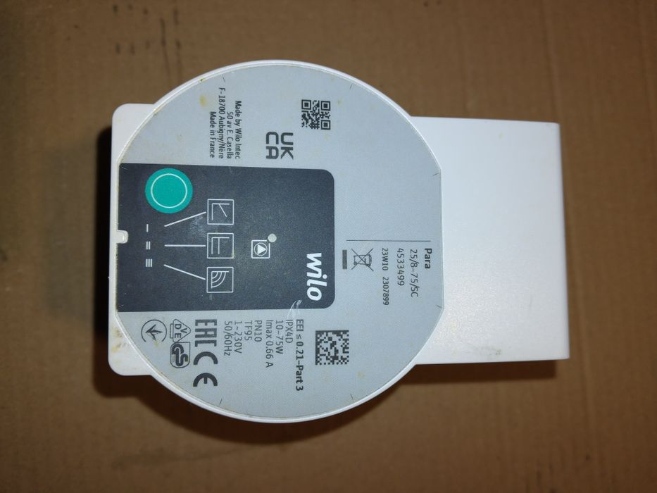 Wilo Para 25/8-75/SC Grundfos UPM2 15-60 AO Pompa recirculare piscina