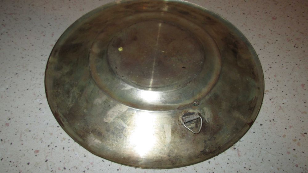 Декоративни Метални Чинии