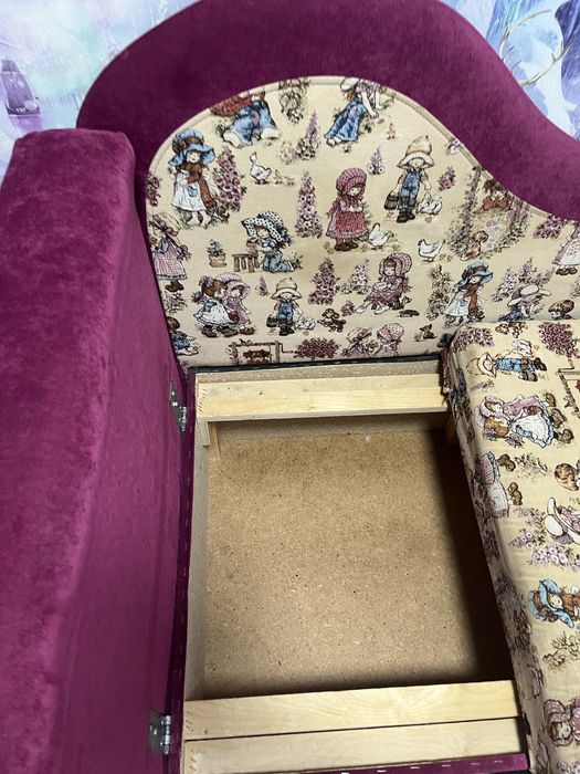 Продам диванчик детский