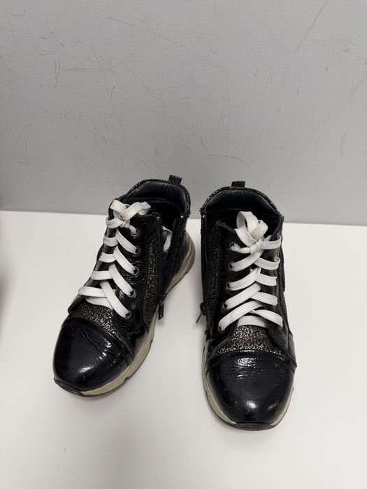 Кроссовки adidas, 30 размер