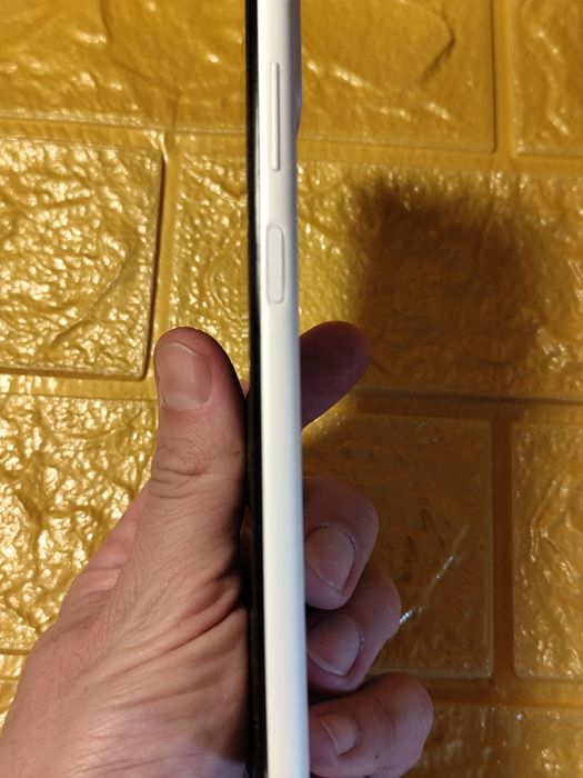 Продавам samsung galaksi a12.