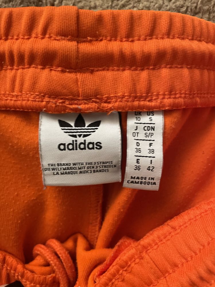 Survette hotsell adidas orange