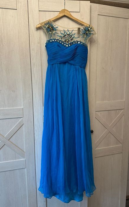 Платье вечернее...