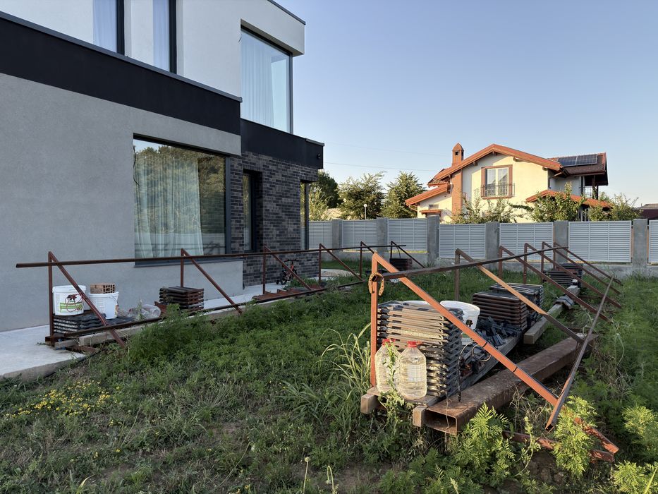 Structura la sol cu inclinatie 35 grade pentru montaj 18 panouri fotovoltaice din teava dreptunghiulara