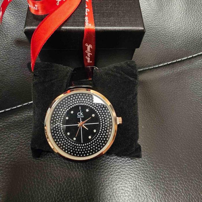 Чисто нови часовници унисекс